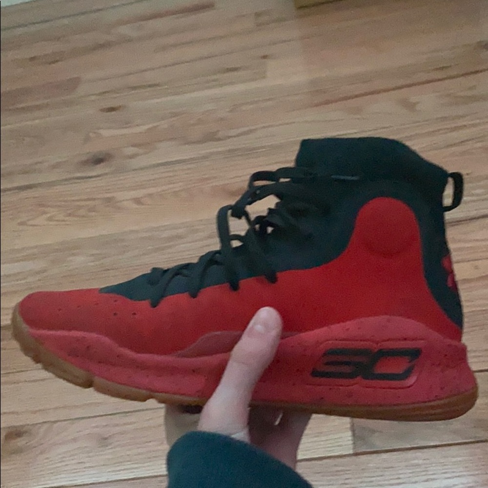Curry 4 “Red black gum”